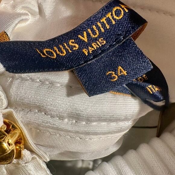 Louis Vuitton (2023 Summer RUNWAY) Tweed Stardust Skirt - Picture 2 of 10